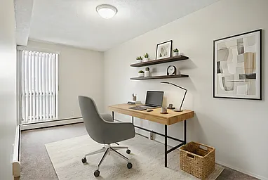 1505 McKercher Dr #4 — Photo 4