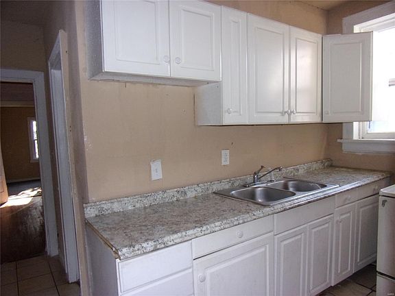 4th image of 4720 Ashland Ave