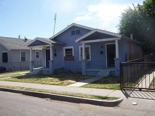 27279 Stanford Ave photo 1