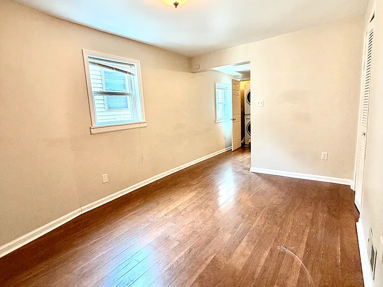 1202 Sarah St #1 — Photo 6