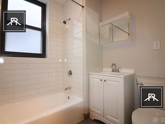 4th image of 13 Stearns Rd #6