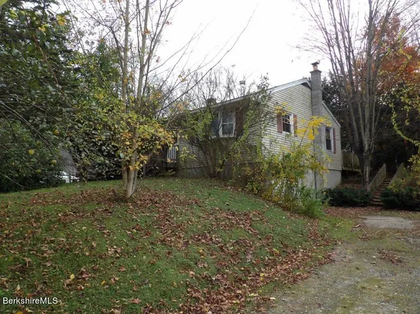 100 Yorkshire Dr, Cheshire, MA 01225