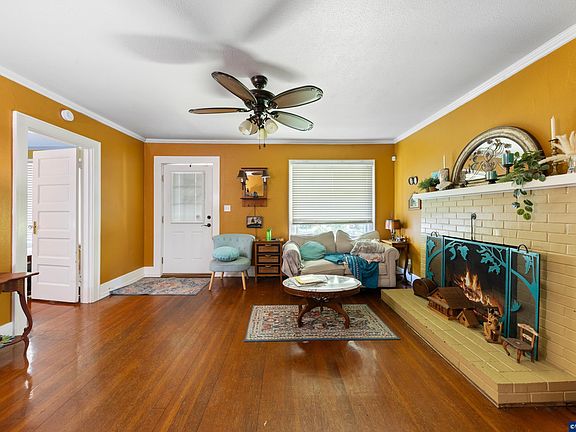5th image of 442 23rd St SE