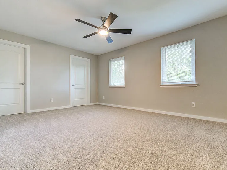 6607 Capriola Dr — Photo 8
