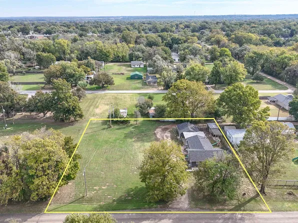 1020 N 15th St, Arkansas City, KS 67005