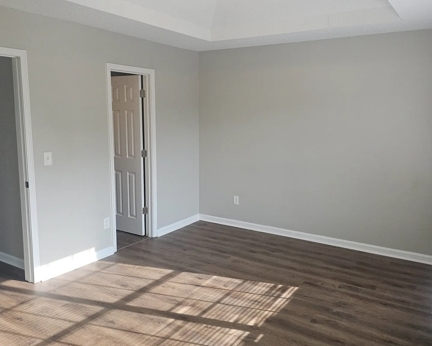 670 Burtons Cove - 1 — Photo 2