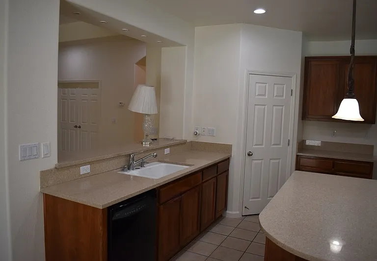 2261 Pillsbury Rd — Photo 16