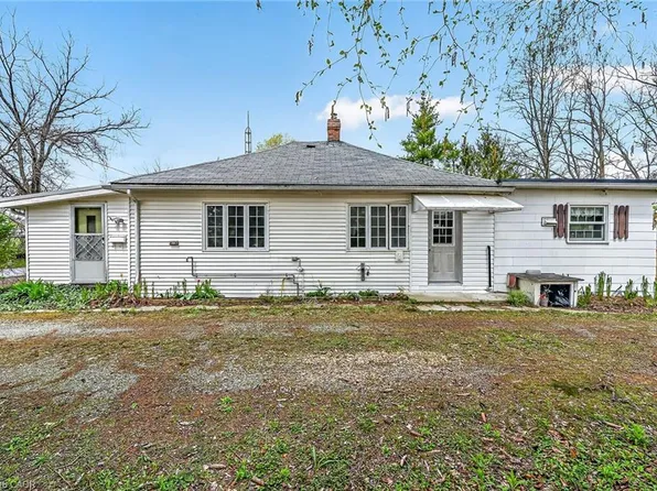 313 John St, Norfolk County, ON N3Y 2Z1