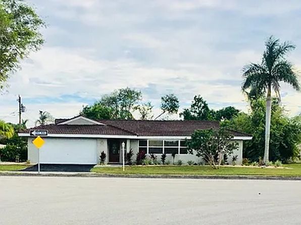 8361 Cypress Lake Dr