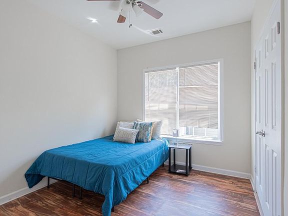 4th image of 2045 Lois Pl NW #12896988