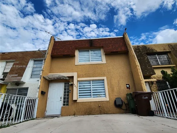 641 W 80th St, Hialeah, FL 33014
