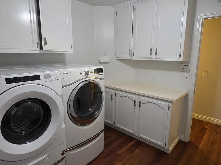 10500 Attleboro Ave — Photo 19