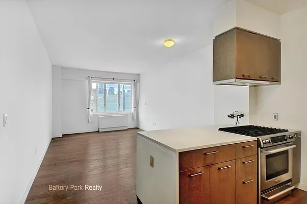 Rented by Battery Park Realty | media 38