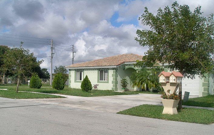 Front of house from right. You can see our mailbox!