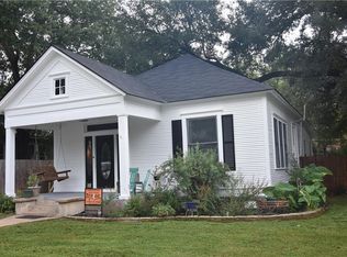 804 Short St, Smithville, TX 78957