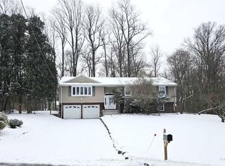 4 Bluejay St, Spring Valley, NY 10977