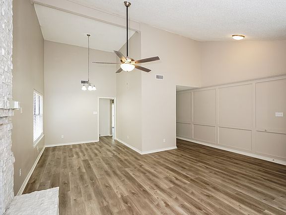 5th image of 2119 Cold Springs Dr