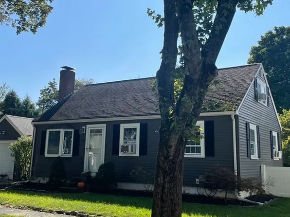 12 Chipman Rd, Beverly, MA 01915