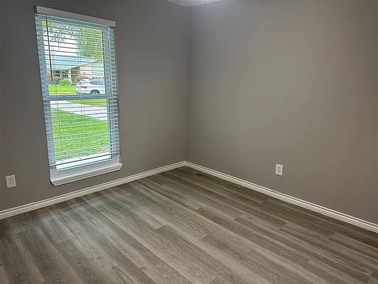 228 Oak Manor Dr — Photo 15