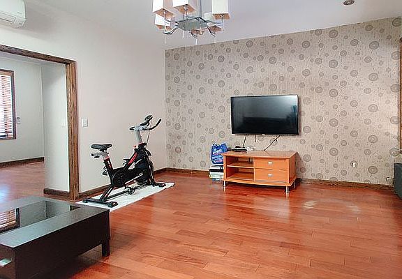 3rd image of 570 Flatbush Ave Floor 3