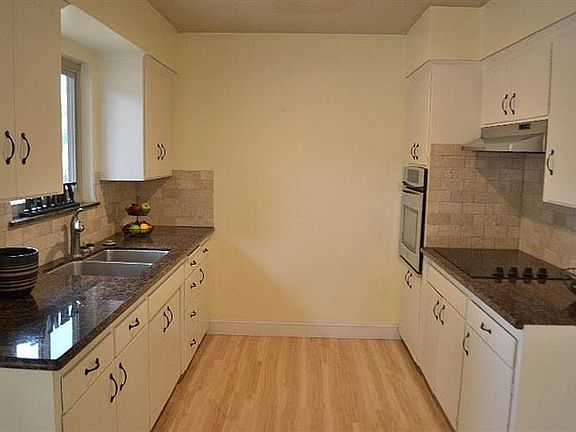 4th image of 10051 E Bullard Ave