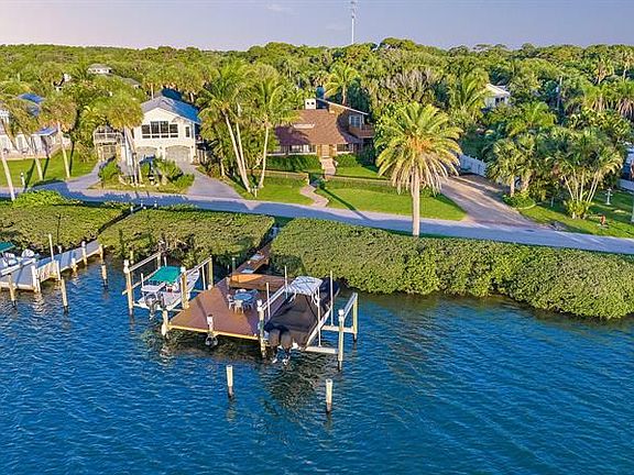 5th image of 12130 SE Indian River Dr N