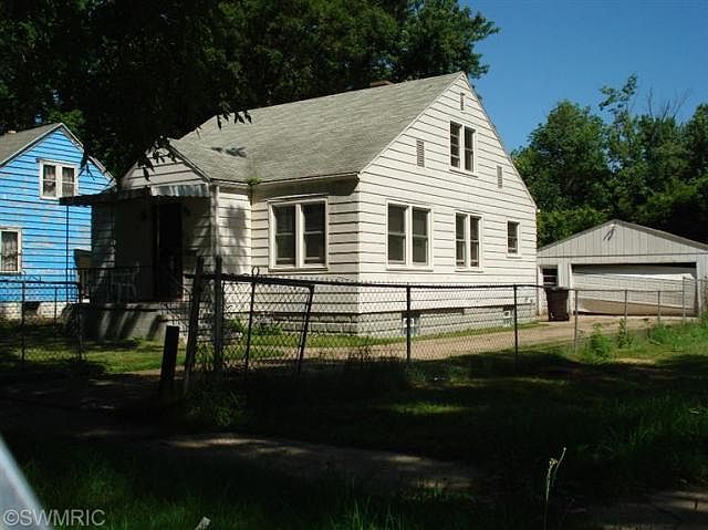 1st image of 871 Edgecumbe Ave