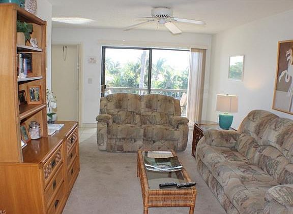 3rd image of 1250 Tennisplace Ct #E-32