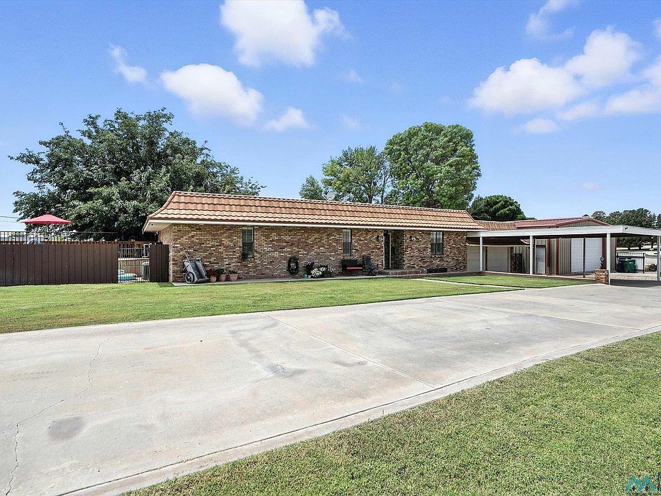 1st image of 2507 N Crown Cir