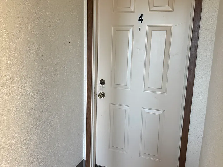 26 Main St N #4 — Photo 8