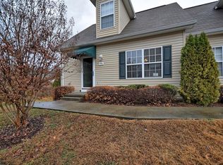 1406 Kensington Pl, Johnson City, TN 37615