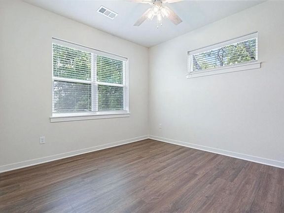 4th image of 605 N Whitham Ave #605-1