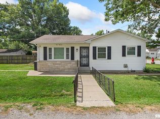 100 S 20th St, Herrin, IL 62948