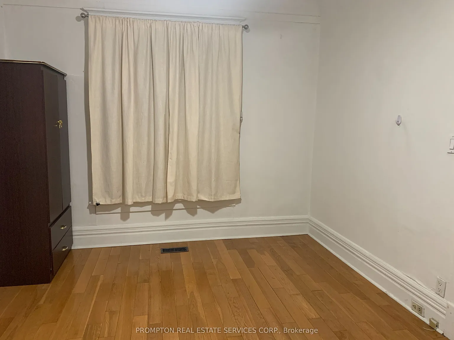 3 bed, $3,300 — Photo 4