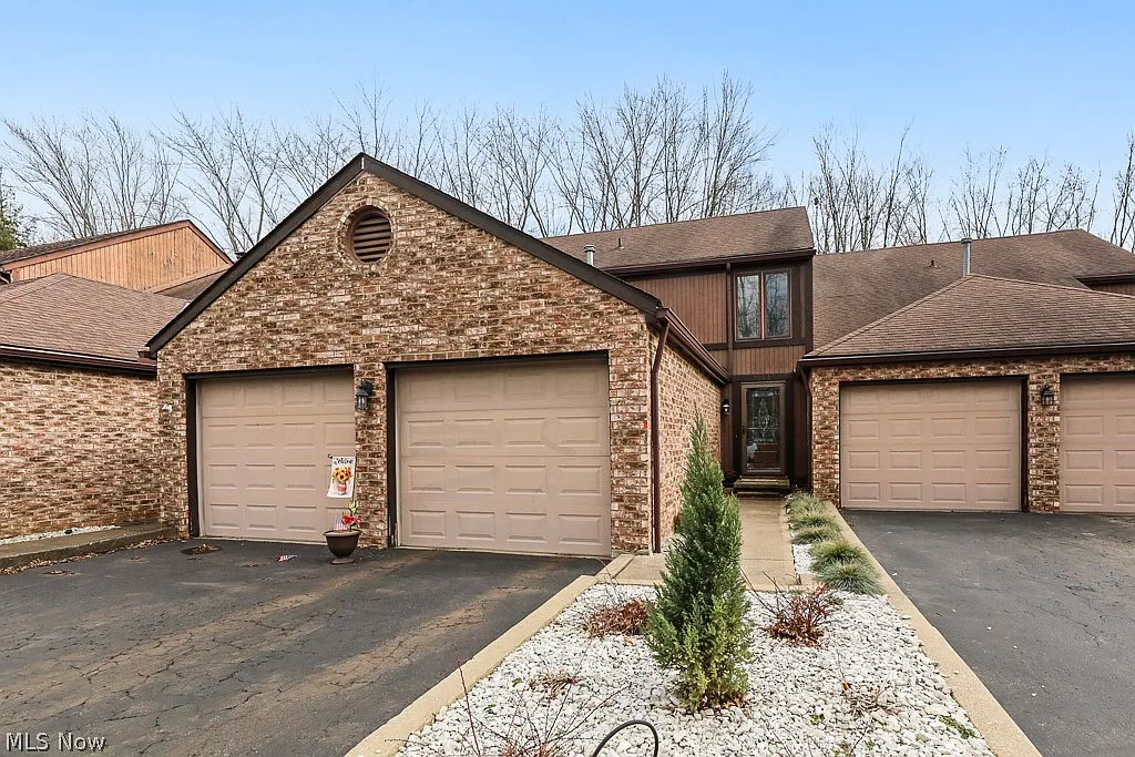 5163 Park Dr photo 1