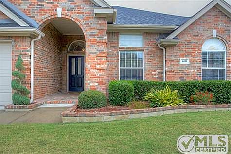 2nd image of 6409 Greenbriar Ln