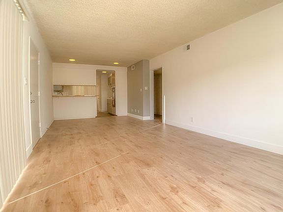 5th image of 524 E Palm Ave #4