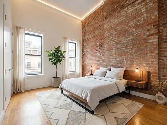 3rd image of 163 S 1st St #2A