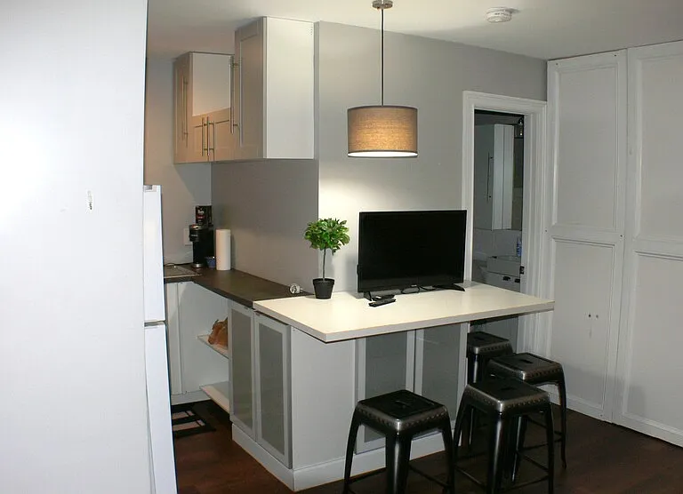 815 Clay St #C — Photo 9