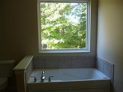 5th image of 4014 Shady Lane Dr