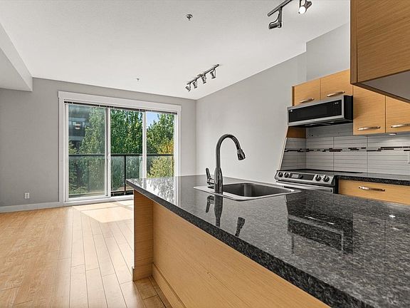 2nd image of 33539 Holland Ave #310