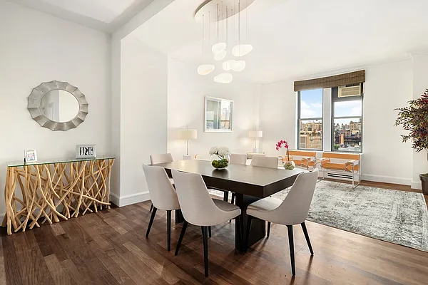 Sold by Compass | media 1
