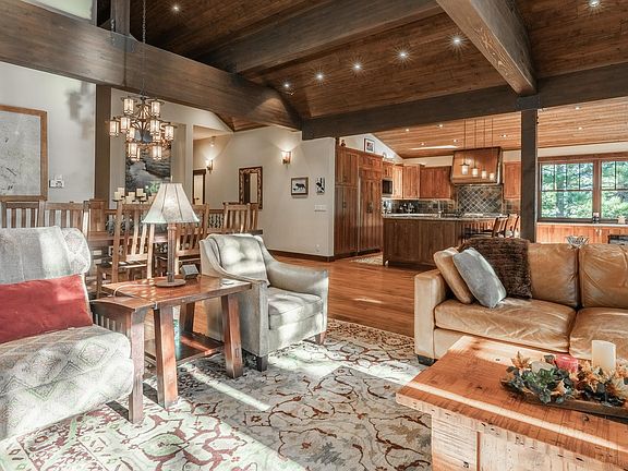 4th image of 625 Majestic Pines Dr
