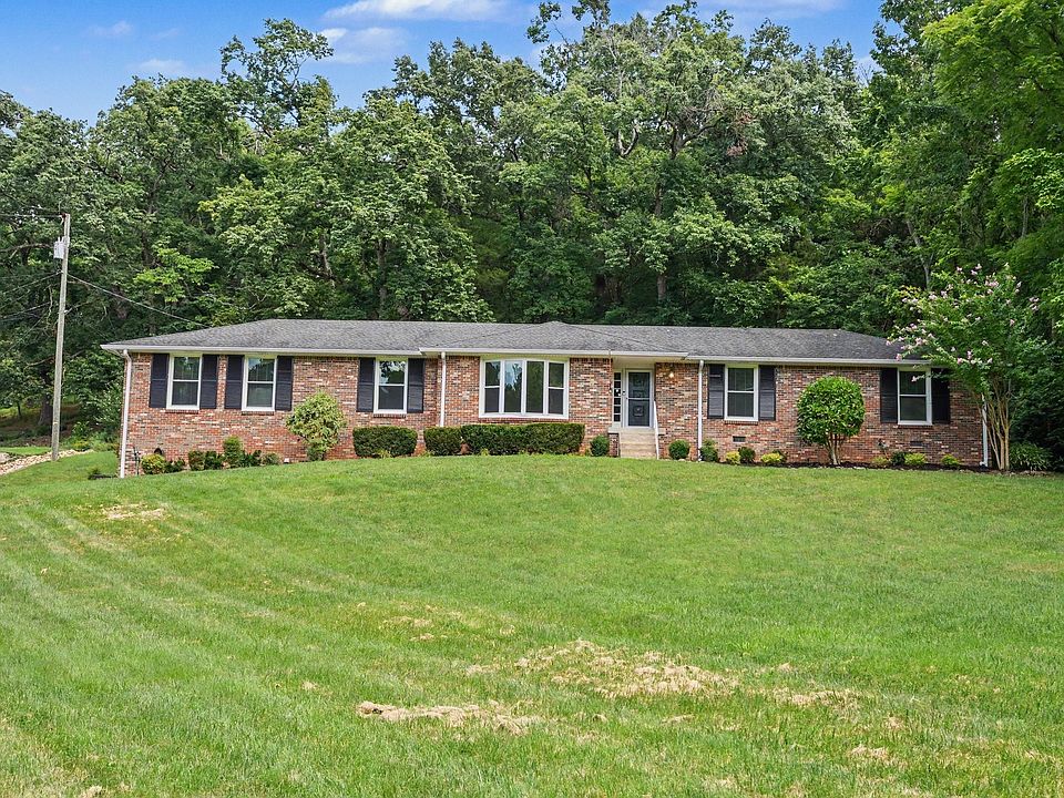 1st image of 804 Rodney Dr