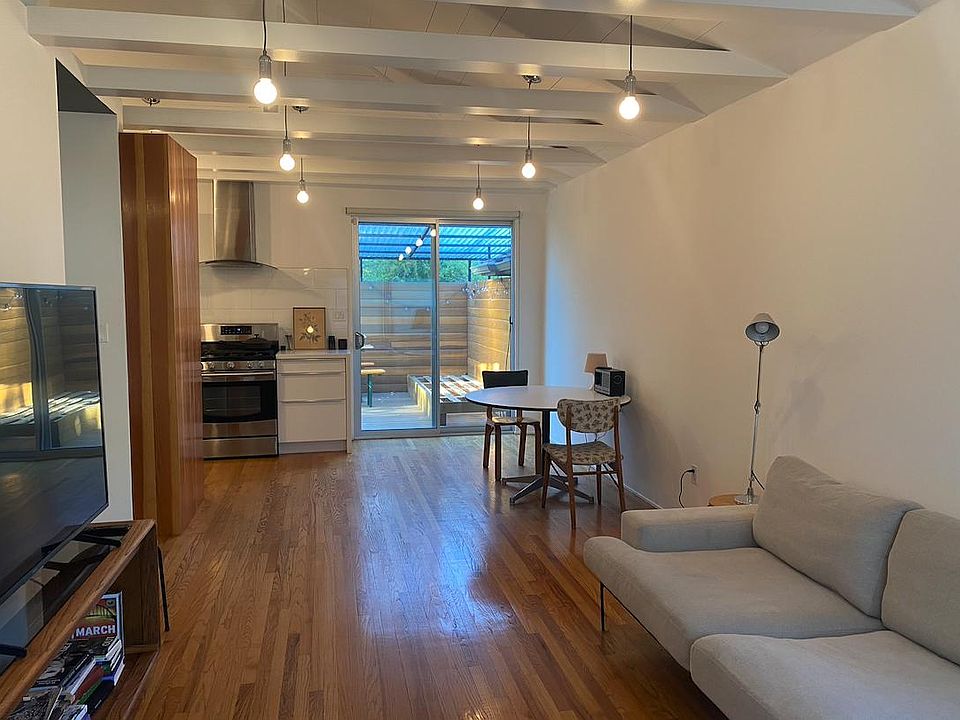 1st image of 2122 Griffith Park Blvd
