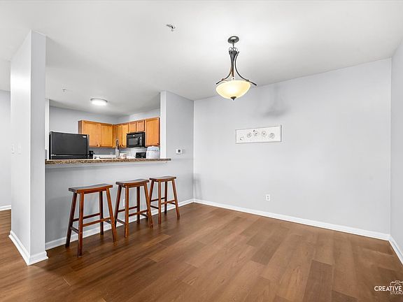 3rd image of 162 Bertram Dr Unit C