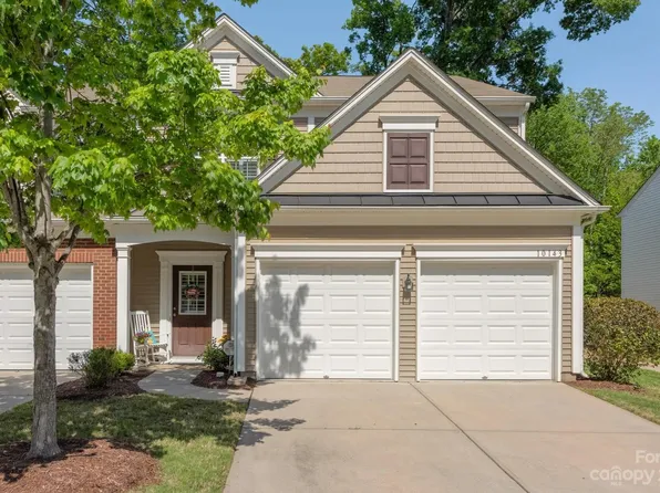 10143 Blakeney Preserve Dr, Charlotte, NC 28277