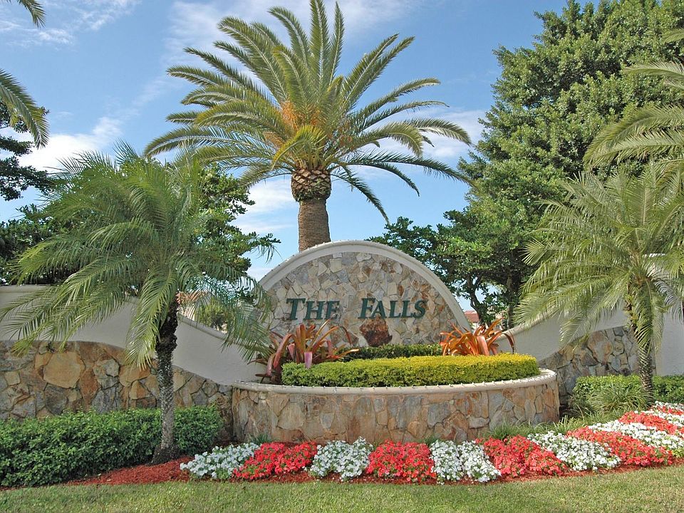 1st image of 820 Savannah Falls Drive