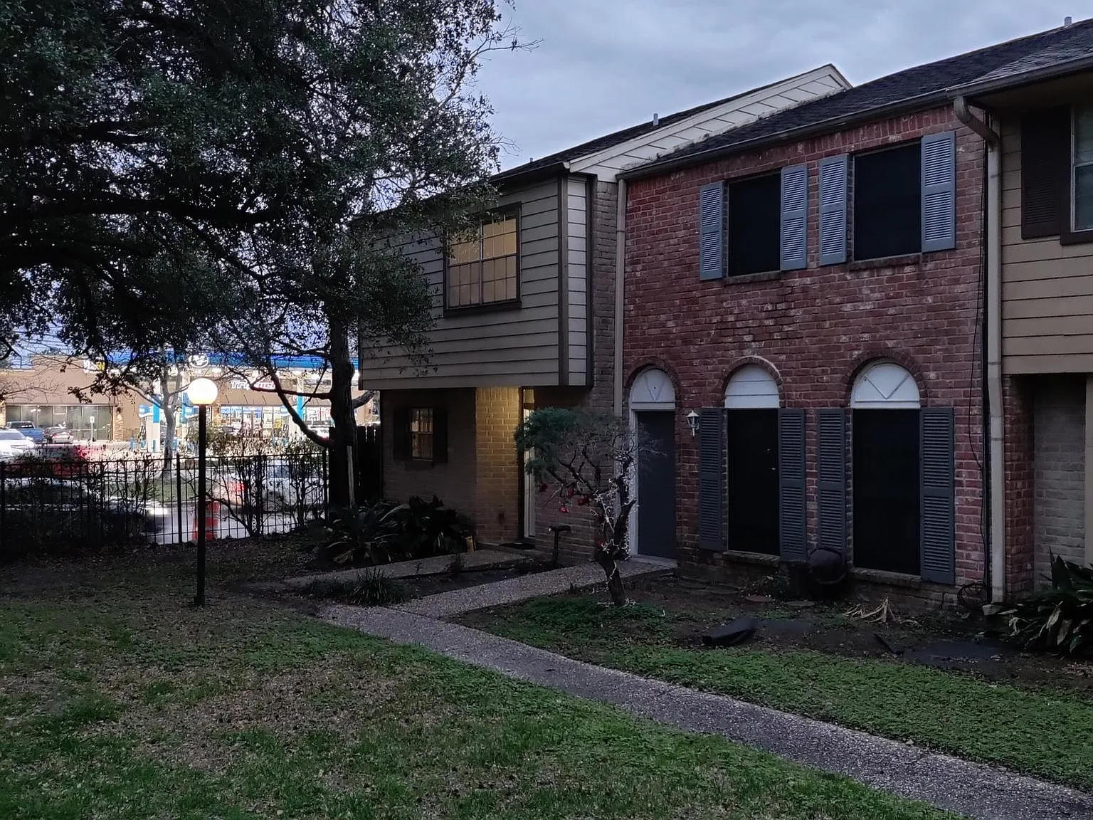 2 bed, 2.5 bath, 1064 sqft, $1,400 — Photo 4