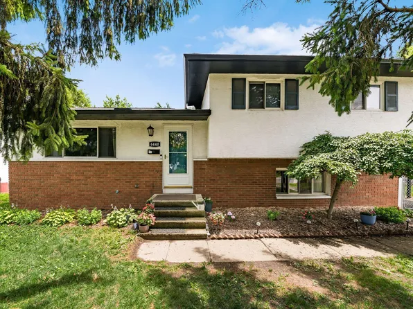 6440 Kildale Sq W, Columbus, OH 43229